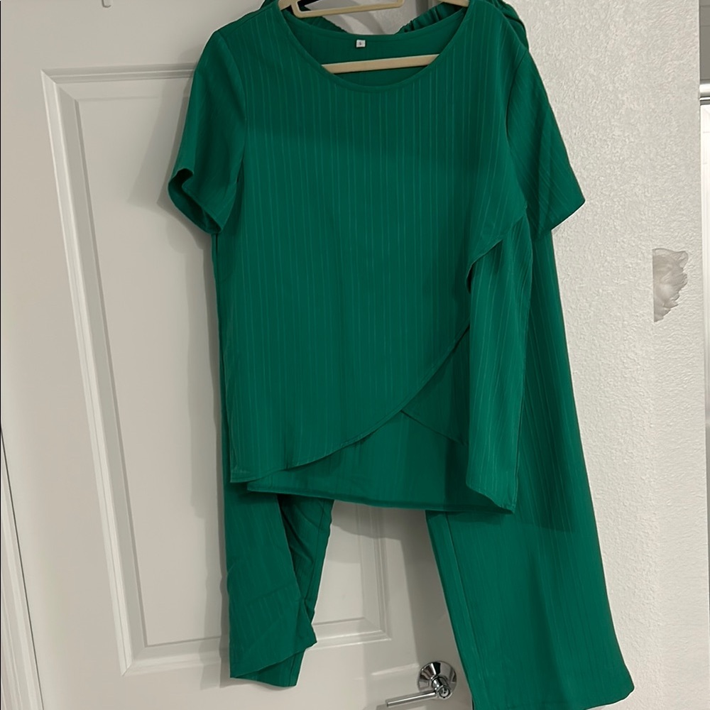 Green Two-Piece Set